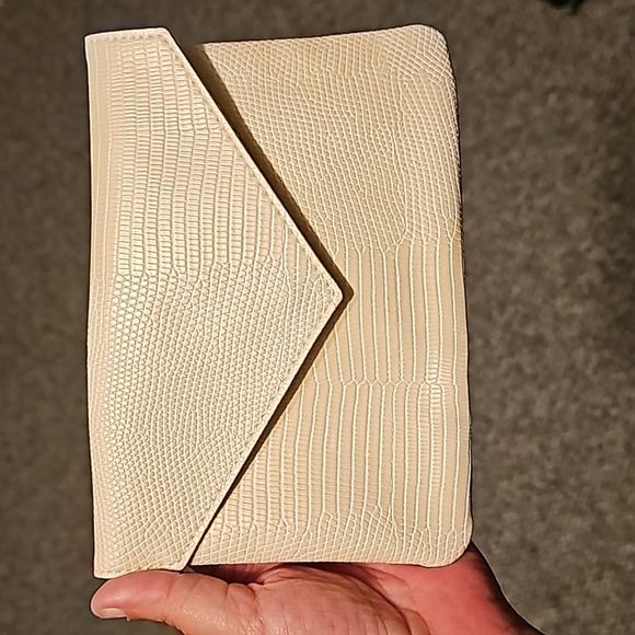 ipsy Accessories - IPSY glam bag